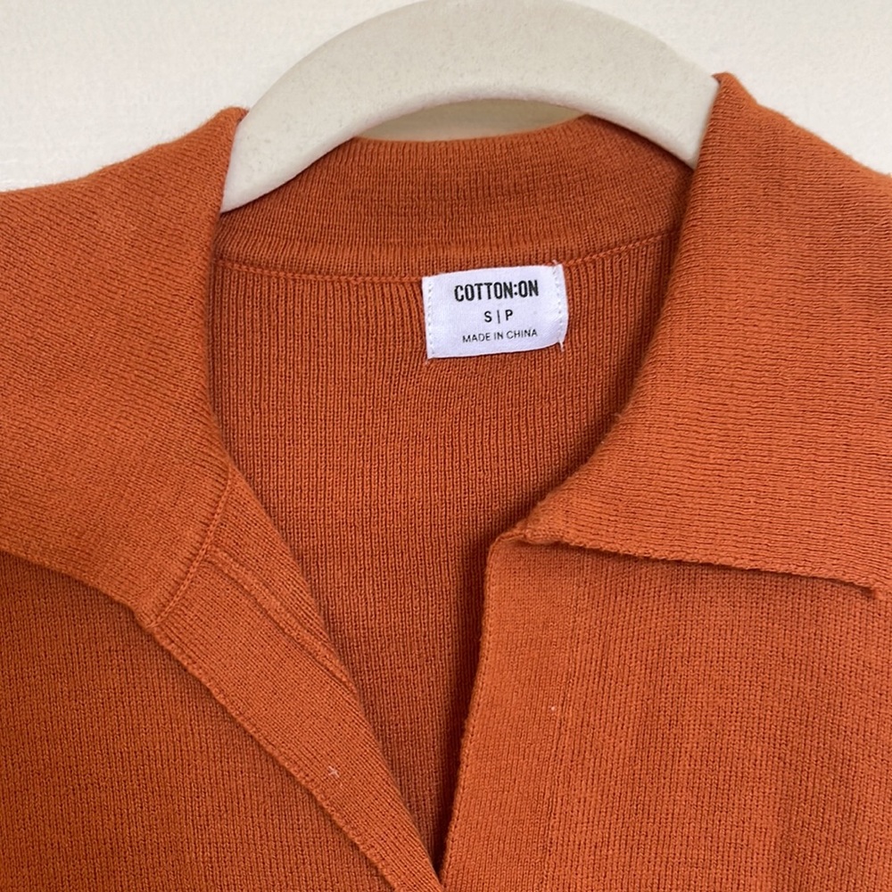 Cropped Vest - Picture 2 of 3